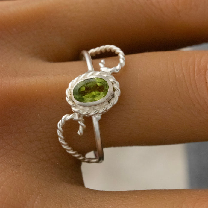 Peridot Design Ring